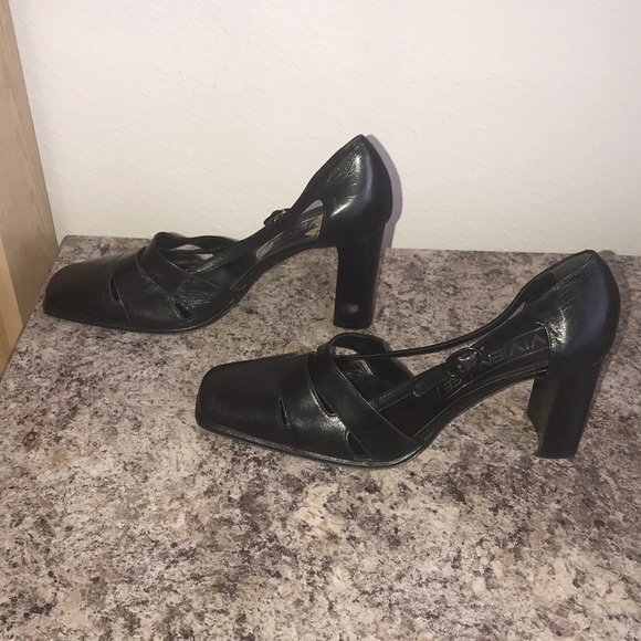Genuine Leather Heels - Picture 1 of 5